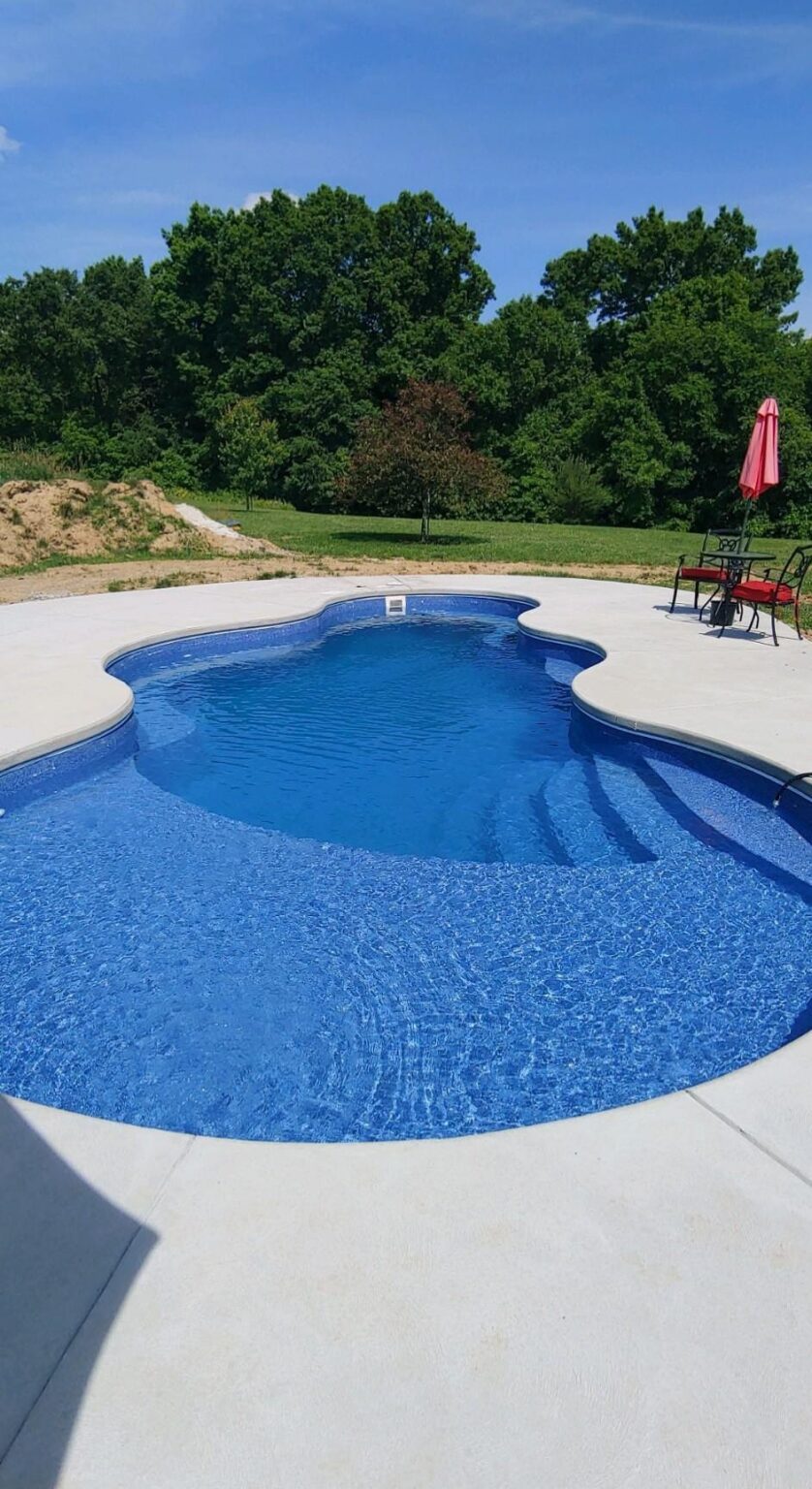 Why Fiberglass Cincinnati Pool Professionals